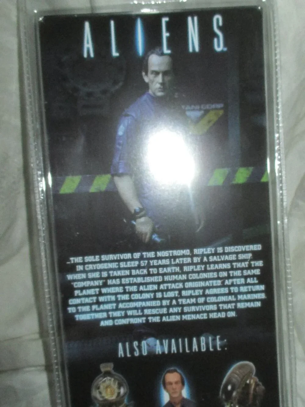 NECA Aliens Bishop Action Figure NEW IN BOX - Picture 2 of 2